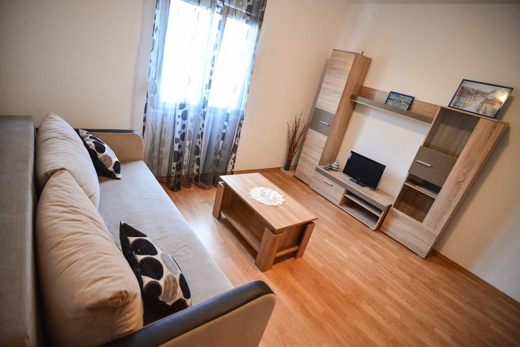 Apartament Bobo